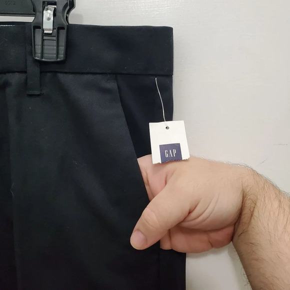 Gap Khakis Tailored Wrinkle Resistant Straight Fit Men's Black‎ Pants NWT 31x32 - Picture 2 of 10